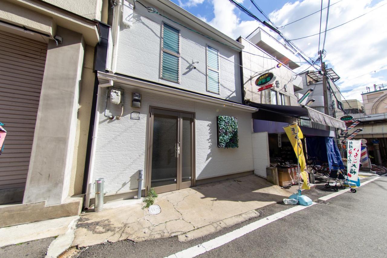 Appartamento Oyado Gorilla Annex Osaka Esterno foto